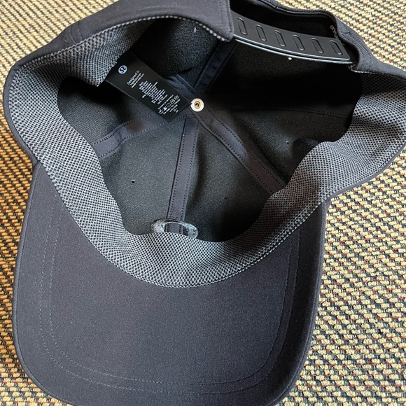 Lululemon Men’s Days Shade Ball Cap Black - Picture 3 of 3